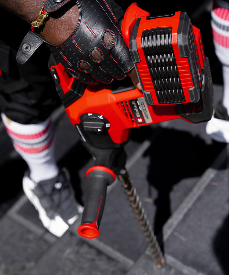 Working with a impact drill driver